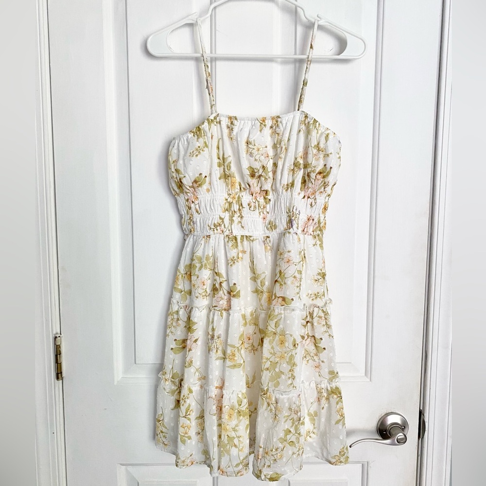 Women’s Sleeveless Floral Design Mini Dress in White Multi size Medium